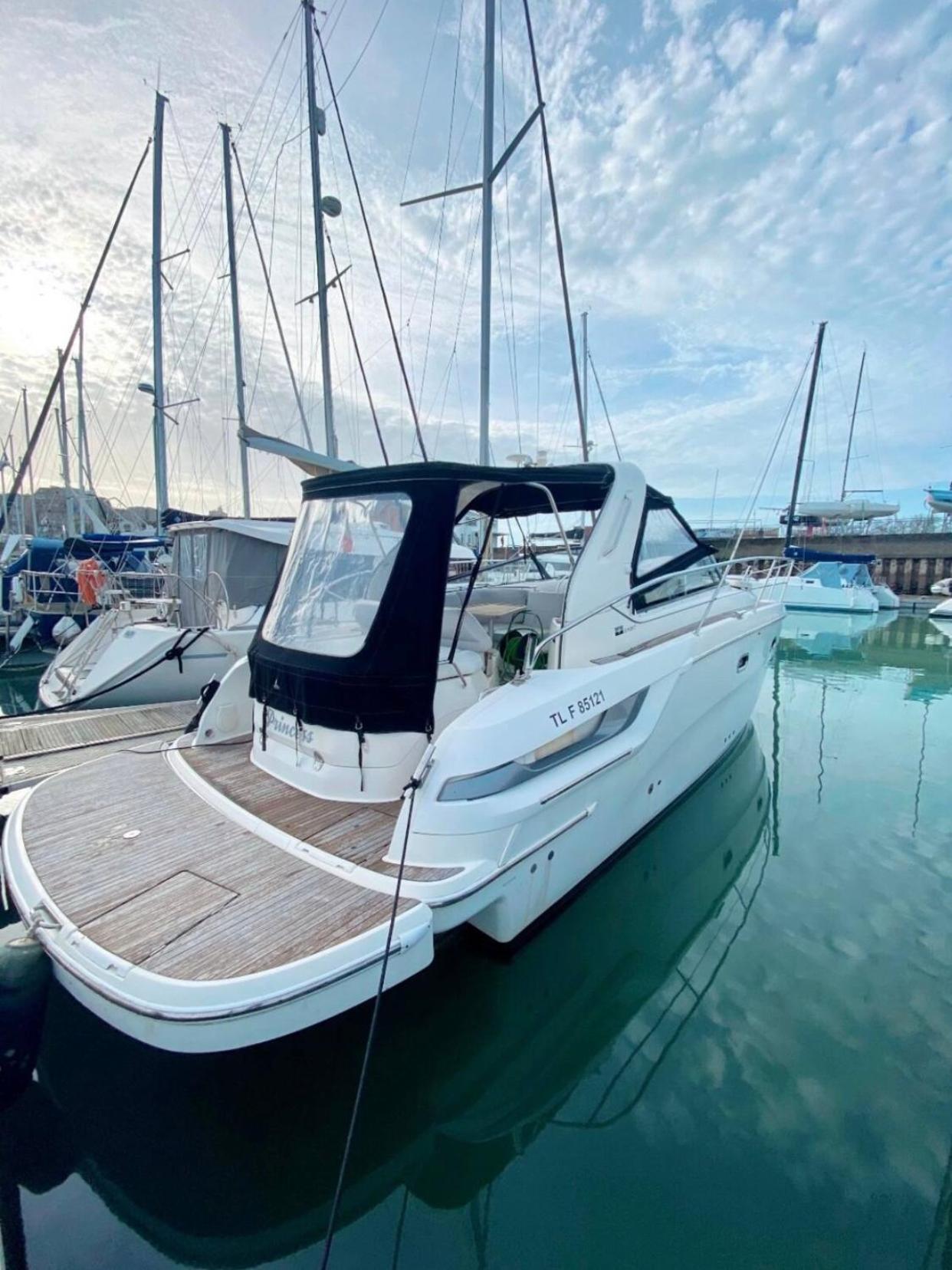 Boat Paradise - Bavaria 31 Sport *